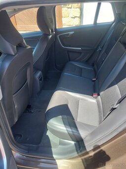 Volvo V60 D3 Cross Country - 9
