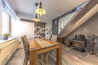 Prodej útulného rodinného domu 4kk v lukrativní lokalitě - Č - 9