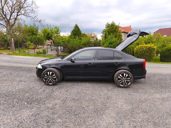 Škoda Octavia RS 2.0 tfsi - 9