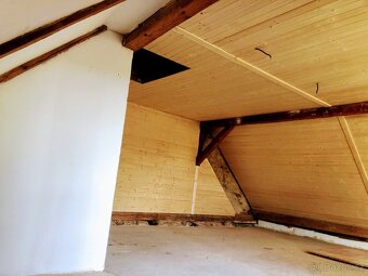 267m2 Stavební pozemek +zateplená patrová garáž - 9