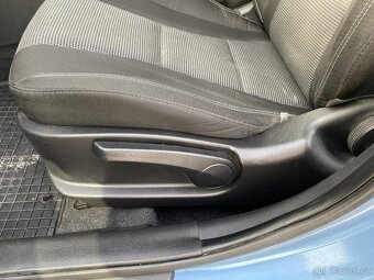 Hyundai I30 1.6 CRDi , 81 kW nafta, 2014 - 9