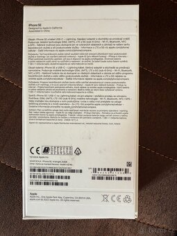 iPhone SE 2022 64GB midnight Super stav 89% - 9