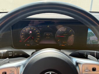 Mercedes Benz E220d 143kW AMG - 9