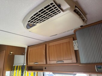 OBYTNÉ AUTO MC louic - pouze 54 000km , klima nástavby - 9