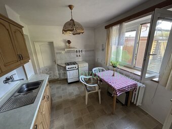 Prodám rodinný dům v klidné lokalitě- nemovitost lze ihned u - 9
