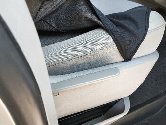 VW transportér T5.1 Caravelle 2.0tdi Long - 9