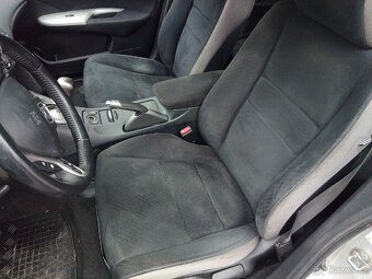 Honda Civic 18 benzín - 9