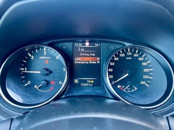 Nissan Qashqai 1,6 dCi / 360° KAMERY / TAŽNÉ /2016 - 9