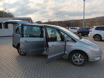 Ford Galaxy 2,0 TDCi 103kW,Ghia,7MÍST,TAŽN - 9