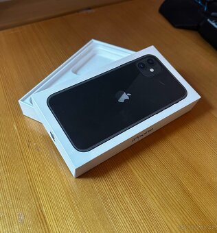 iPhone 11 64GB – černý - 9