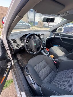 Skoda Octavia 2. 1.6 DSG 2013 rok - 9