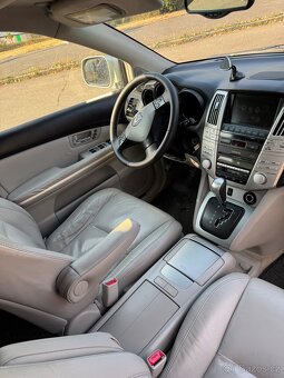 Lexus RX400h hybrid - 9