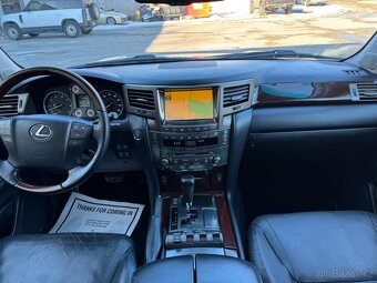 2011 LEXUS LX570 - 8 miest - 9