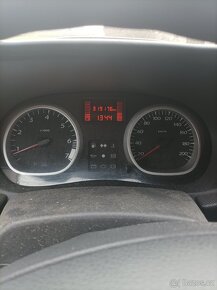 Dacia Duster 1.6 4x4 - 9