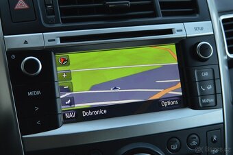 Toyota Verso 1.6i - 7 míst ,NAVI, kamera ,bez koroze - 9