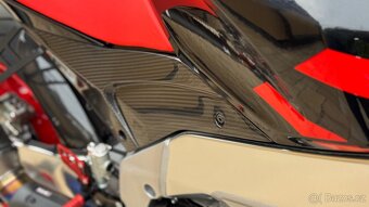 Aprilia Tuono V4 Factory 2022 - 9