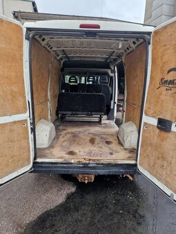 Peugeot Boxer 3.0 6 místné rok.v 2012 stk 26/3 najeto :372 - 9