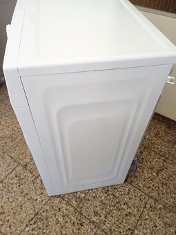 Sušička prádla Beko slim - 9