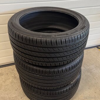 225/40 R18 Barum letní - 7mm/6mm - velmi dobrý stav - 9