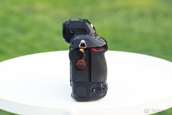 Nikon Z9 - 9