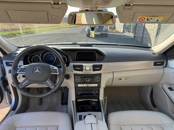 Mercedes - Benz, Třída E Limuzína - 9