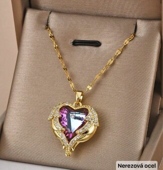 Dámské přívěsky s řetízkem - 9