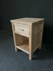 Noční stolek Klasik z dubového dřeva - 9