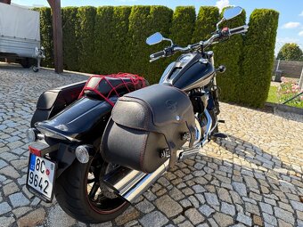 Yamaha XV 1900 Raider - 9