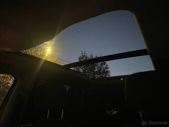 Volkswagen Touran 7 mist 2.0nafta 2013 rok - 9