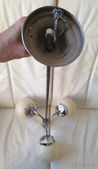 Starožitný lustr art deco chrom 3 béžové koule - 9