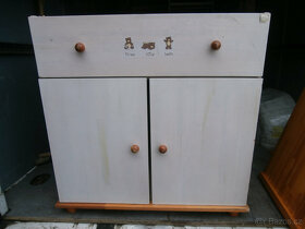 Dětský přebalovací stolek skříňka nábytková za 500 kč - 9