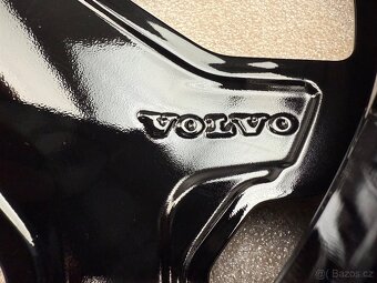 Originál zimní R19 kola Volvo XC40 / V90 Cross Country - 9