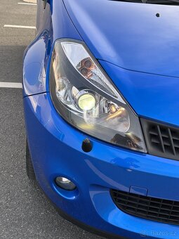 Renault Clio RS R 27 F1 Team - 9