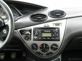 Ford Focus 1.6i ,  74 kW benzín, 2004 - 9