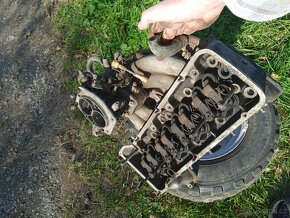 Hlava motoru na vaz 2101 - 9