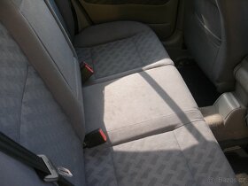 ŠKODA OCTAVIA 1.6 BENZÍN,138620 KM,ABS,KLIMATIZACE - 9