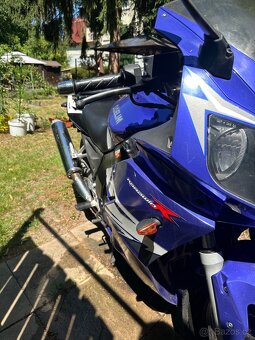 Prodám nepojízdnou motorku Daelim Roadwin 125R (2008, 10,9 k - 9