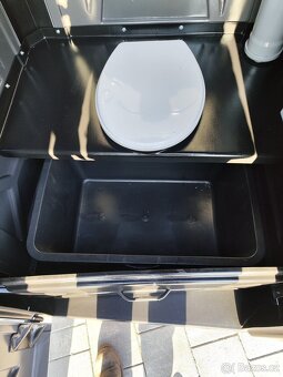 Nová mobilní toaleta přenosné WC s umyvadlem - 9