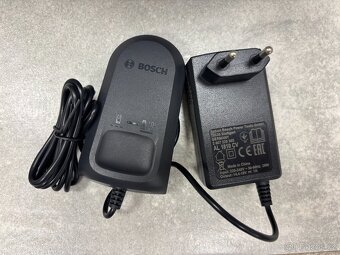 Aku vrtací kladivo Bosch UniversalHammer 18V - 9