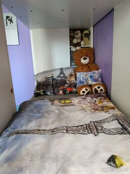 Prodej velké, bytelné palandy - 9