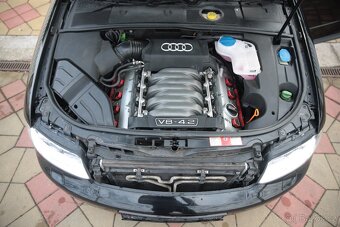 Audi S4 Avant 4.2 V8 253kW MANUÁL - chybí výfuk - 9