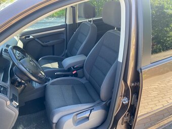 VW Touran 2.0 TDi - 9