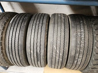 Nákladní vodící pneu 295/80R22,5 - 9