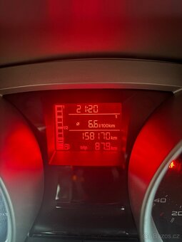 SEAT Ibiza 1.4i, 63 kW, r.v. 2009 – malý nájezd 158xx - 9