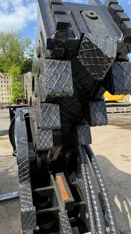 Demoliční nůžky pro bagry 24-36t - 9