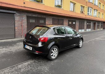 SEAT IBIZA 1.4i (2011) - 9