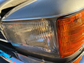 Mercedes SL560 NEMECKY TECHNICÁK. R 107 - 9