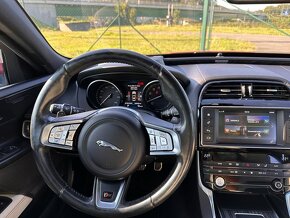 Jaguar XE S 3.0i 250kw 2016 krásný vůz , původ CZ - 9