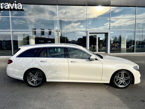 Mercedes-Benz Třídy E 400 4MATIC kombi - 9