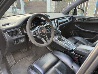 Porsche Macan Turbo 3.6 BENZIN 294KW NOVÁ STK / TAŽNÝ - 9
